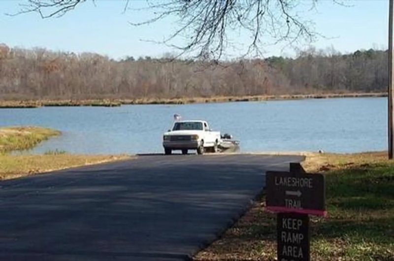 Chewalla Lake Boat Ramp