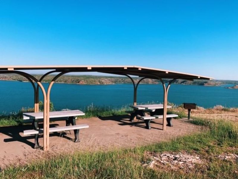Fritch Fortress Campground overlooks Lake Meredith. There are two picnic tables and a grill.