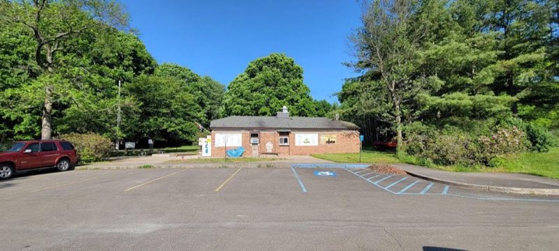 Ives Run Camp Store - Located in the day use area, the store sells food, camping supplies and kayak rentals