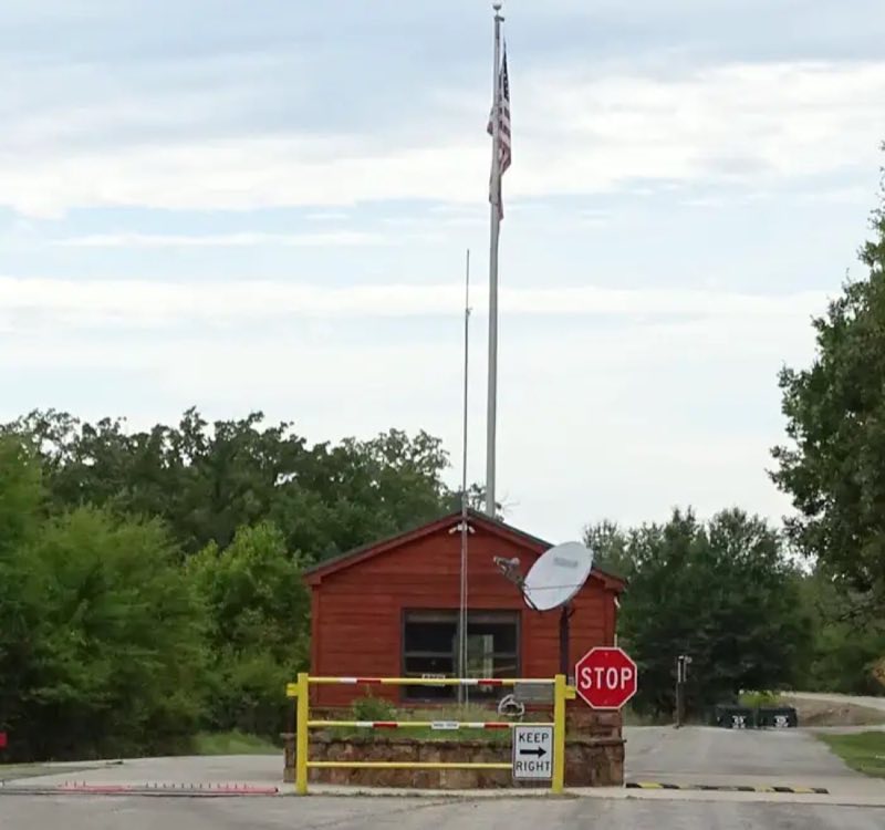 Kiamichi Gate House