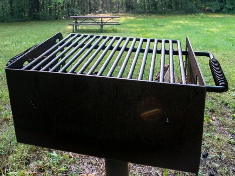 Pedestal Grill