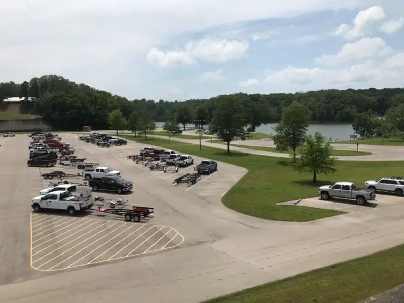 Ample parking for vehicle and trailer parking for different types of recreational users