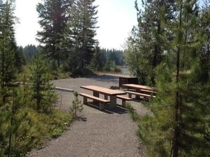 RIVERSIDE CAMPGROUND (MT)